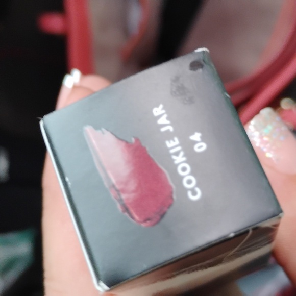 3/$30 NIB Fenty Beauty Gloss Bomb Cream Color Drip Lip Cream - Cookie Jar - Picture 9 of 9